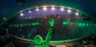Armin van Buuren – Canlı Performans @Tomorrowland 2016