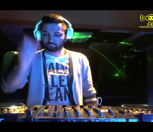 DJ Erdi Erdoğan – Radio DJBUL Performansı 3 (Şimdi İzle)