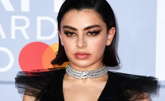 Charli XCX Mercury Ödülü’ne Aday Oldu Charli XCX