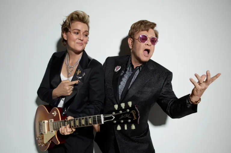 Elton John ve Brandi Carlile, Yılın Albümü Grammy Ödülü’nü Alan Ortak LP’ler Listesine Katılacak mı?